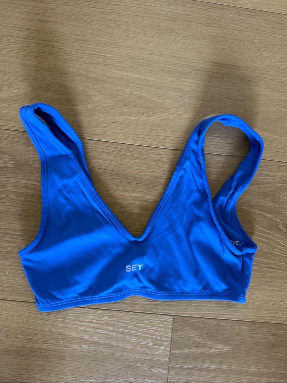 SET Active V-Neck Sports Bra in Bright Blue